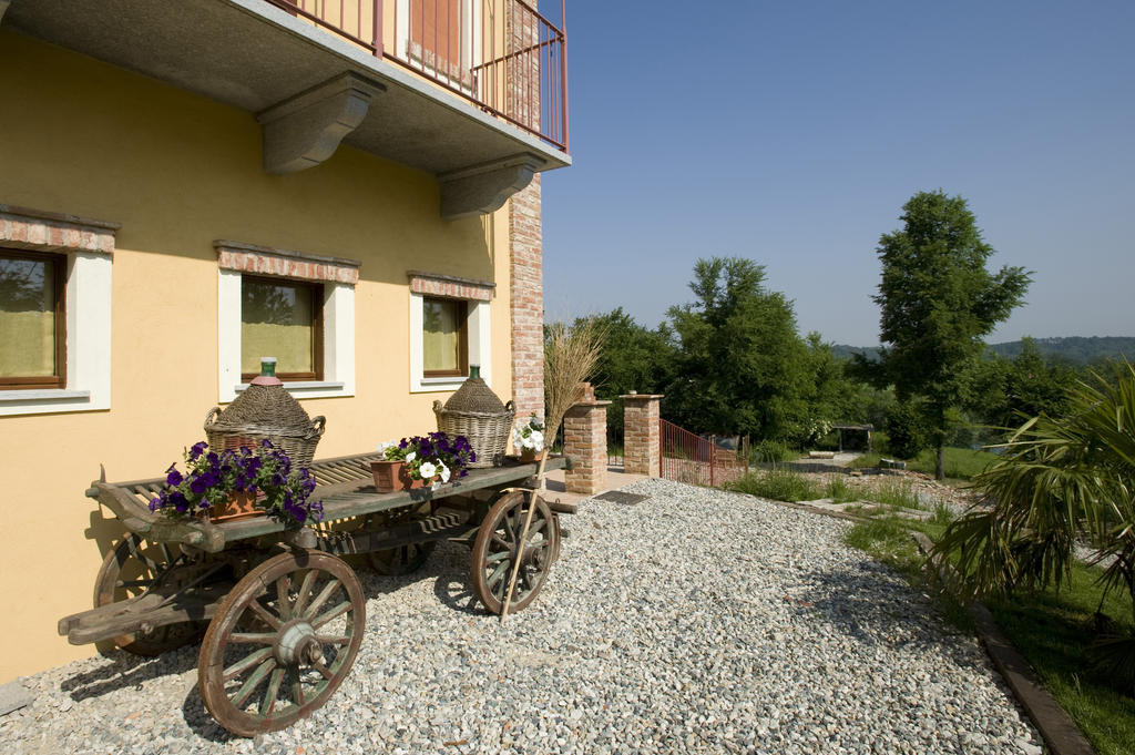 Agriturismo Cascina Monchiero Bra Bagian luar foto
