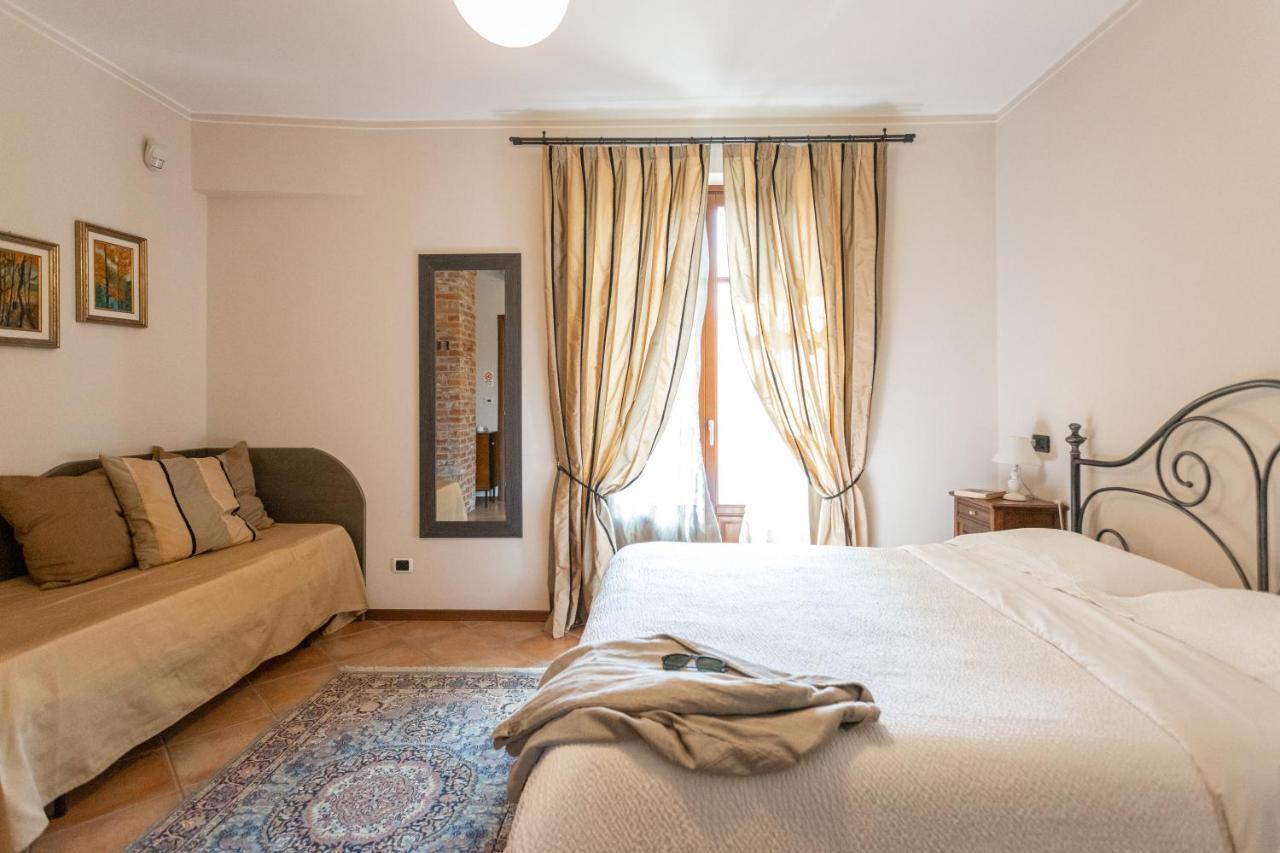 Agriturismo Cascina Monchiero Bra Bagian luar foto
