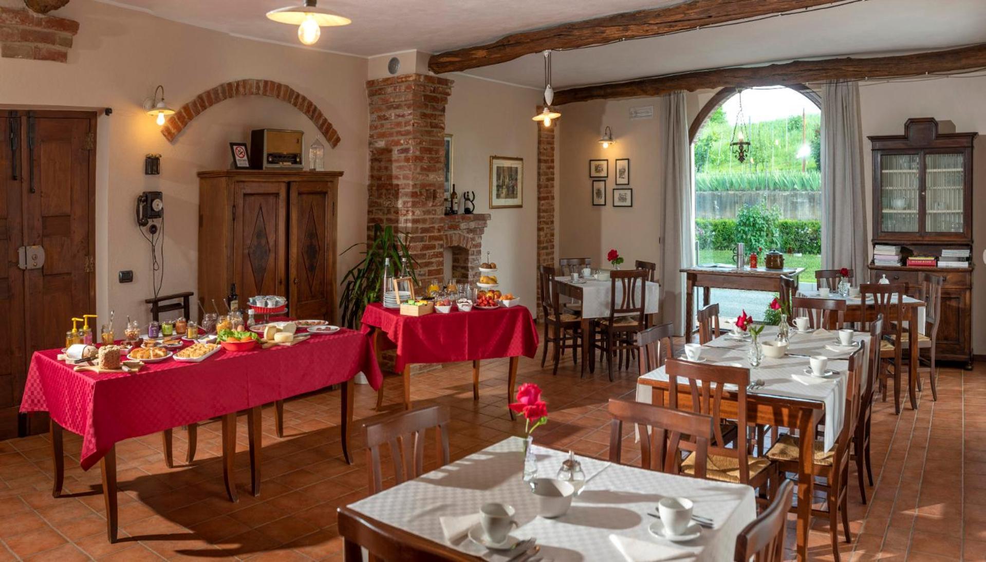 Agriturismo Cascina Monchiero Bra Bagian luar foto