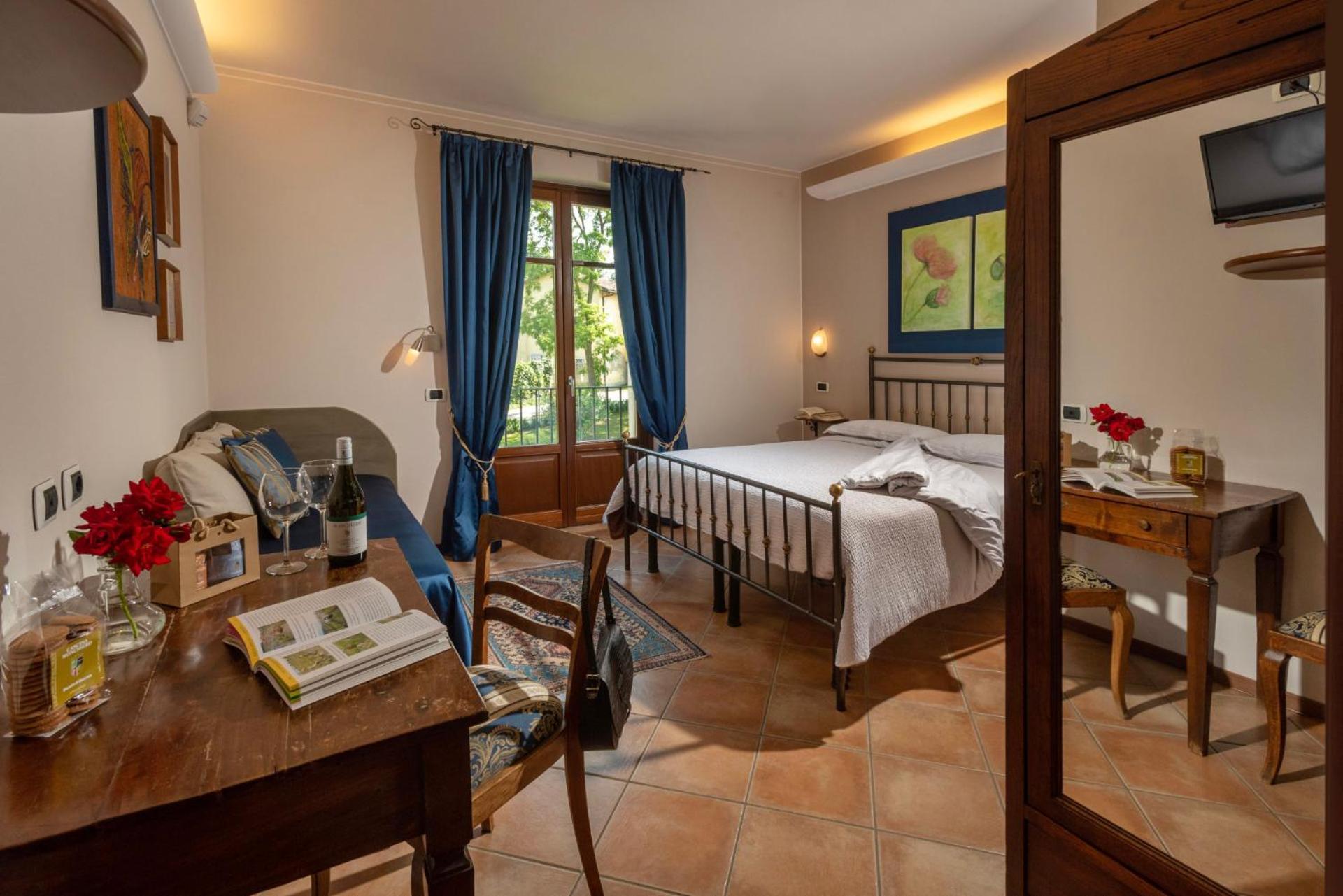 Agriturismo Cascina Monchiero Bra Bagian luar foto